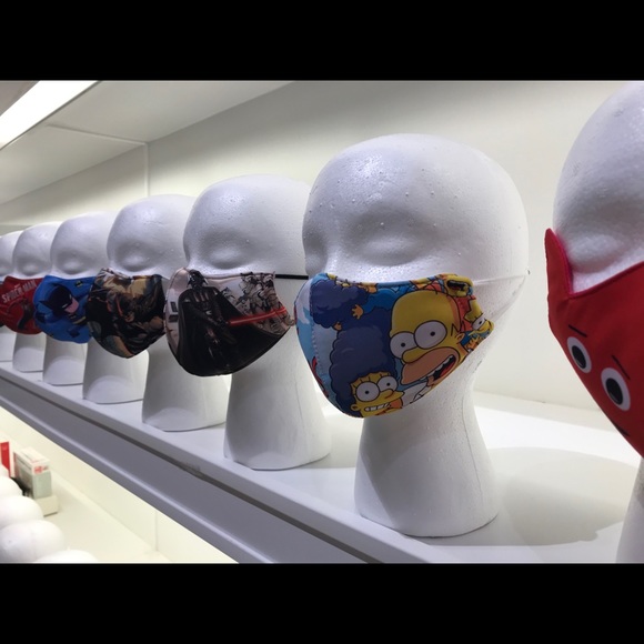 Mask - Picture 5 of 7